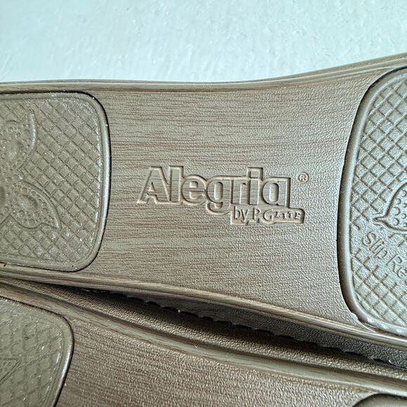 Size 40 Alegria Floral Embossed Leather Clogs Mary Jane Mule Brown Comfort Shoes - Picture 13 of 13